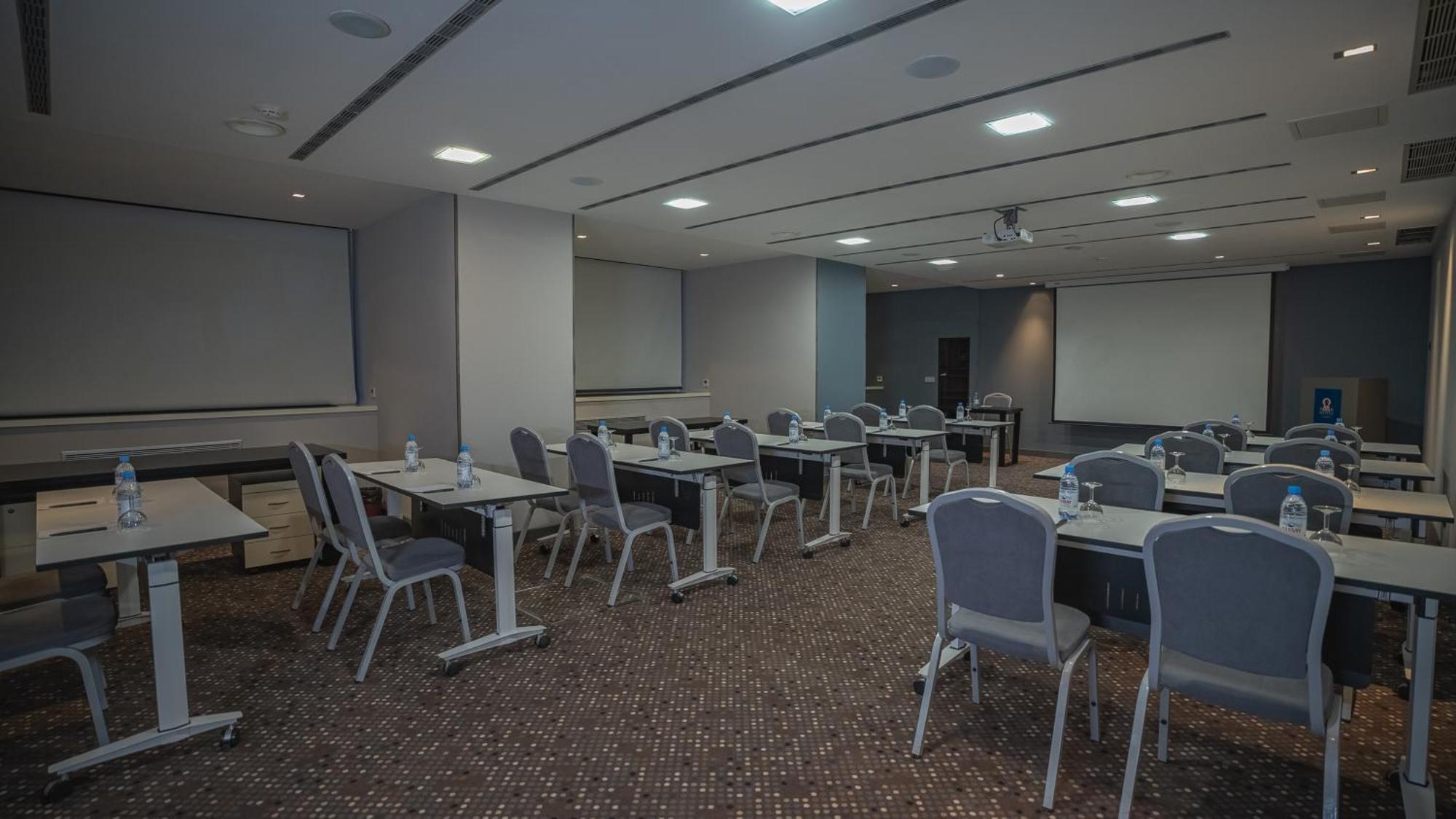 Park Hotel Almaty Extérieur photo