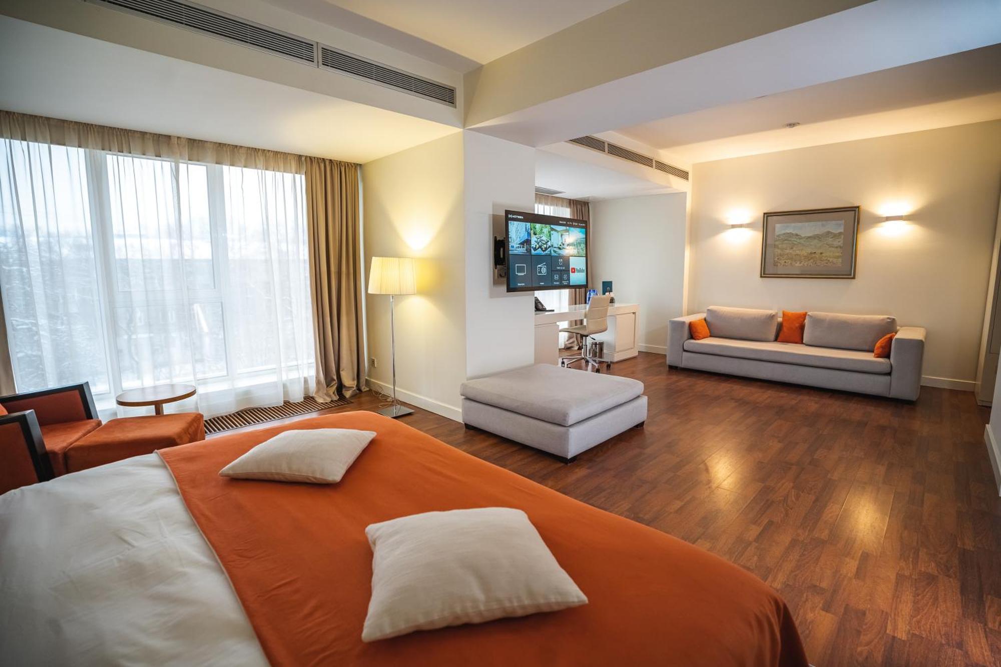 Park Hotel Almaty Extérieur photo