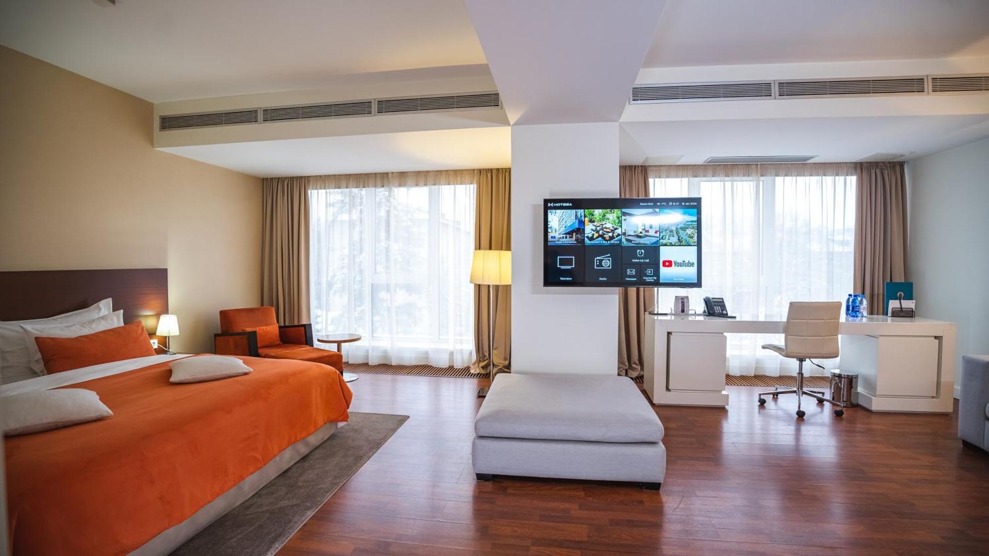 Park Hotel Almaty Extérieur photo