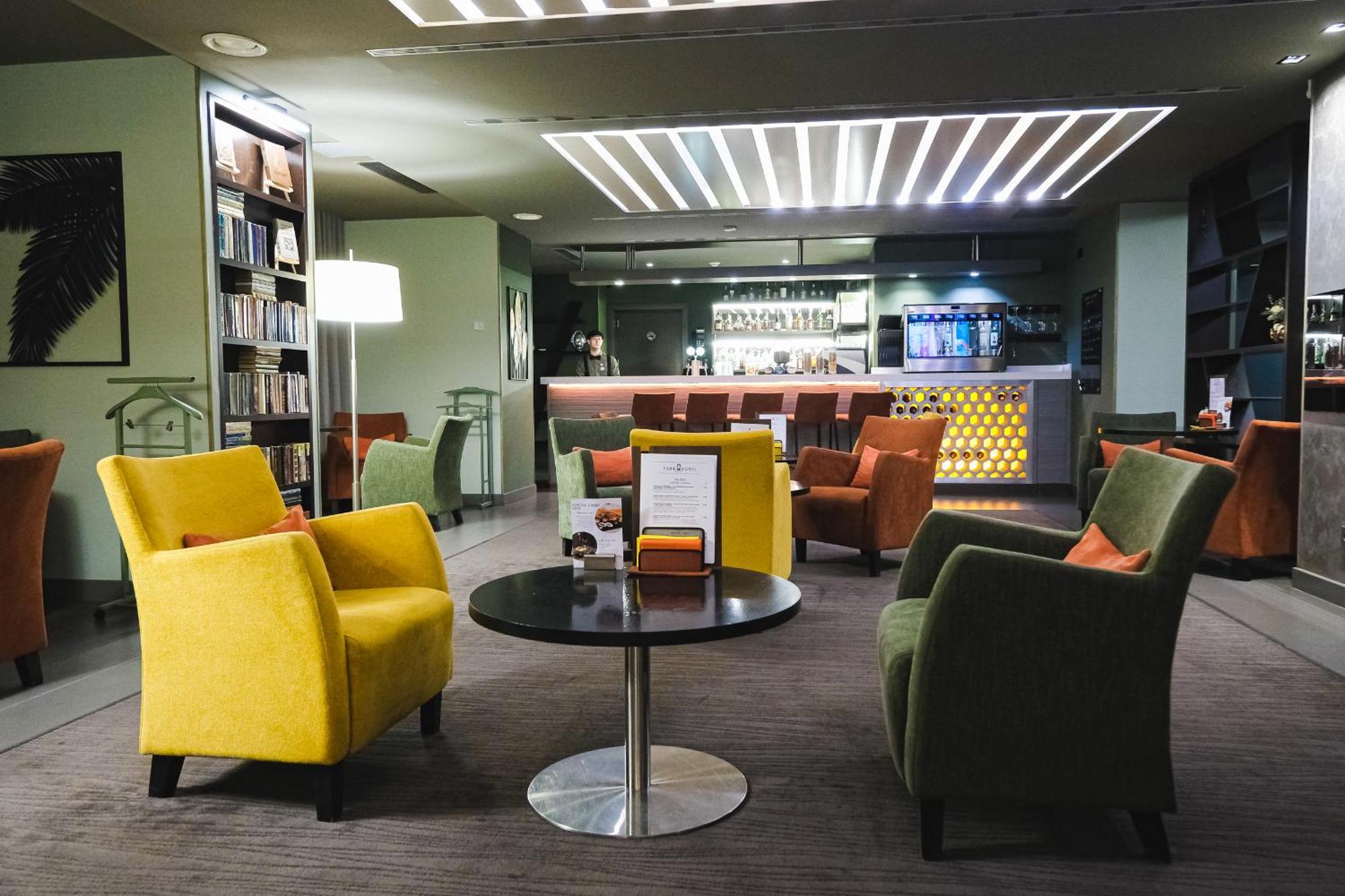 Park Hotel Almaty Extérieur photo