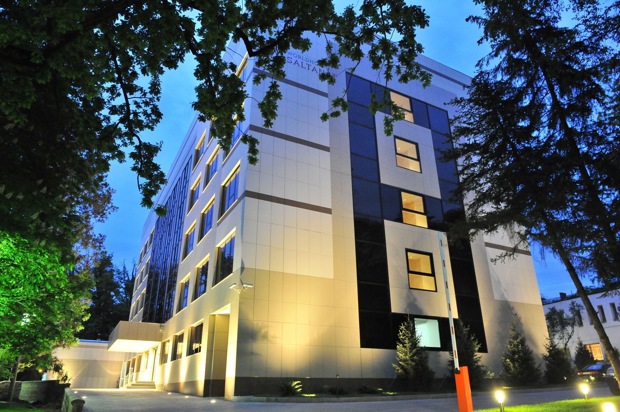 Park Hotel Almaty Extérieur photo